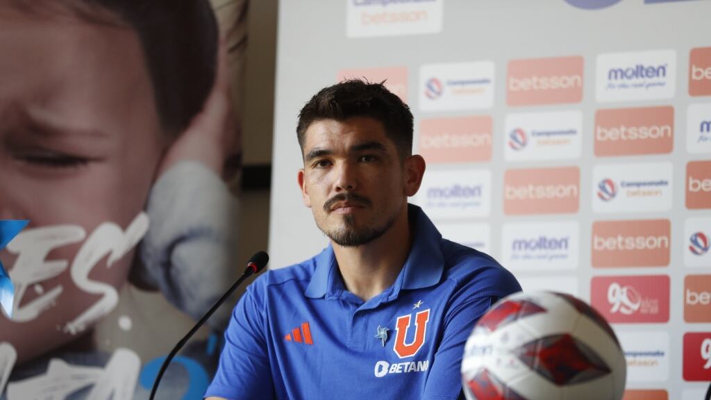 Luis Casanova remarca el foco de la U con miras al Superclásico: "Tenemos que hacernos cargo de nuestro presente más que de la historia"