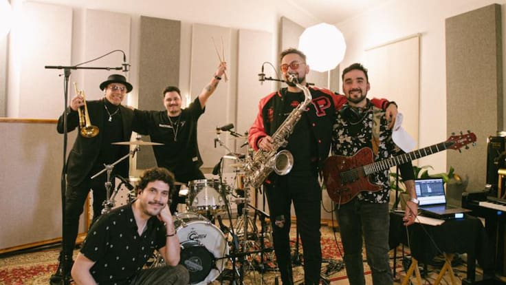 Nadando, Tu Luz y más: Banda del percusionista de Santaferia presenta adelanto de su nuevo disco