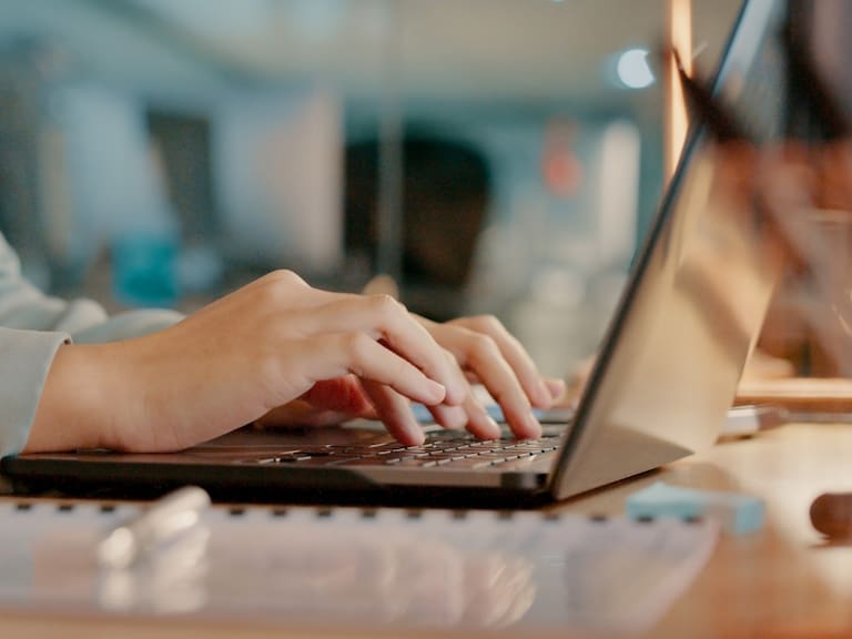 ¿Cómo recibir las noticias que marcarán el día en tu correo? Así puedes suscribirte al newsletter de ADN