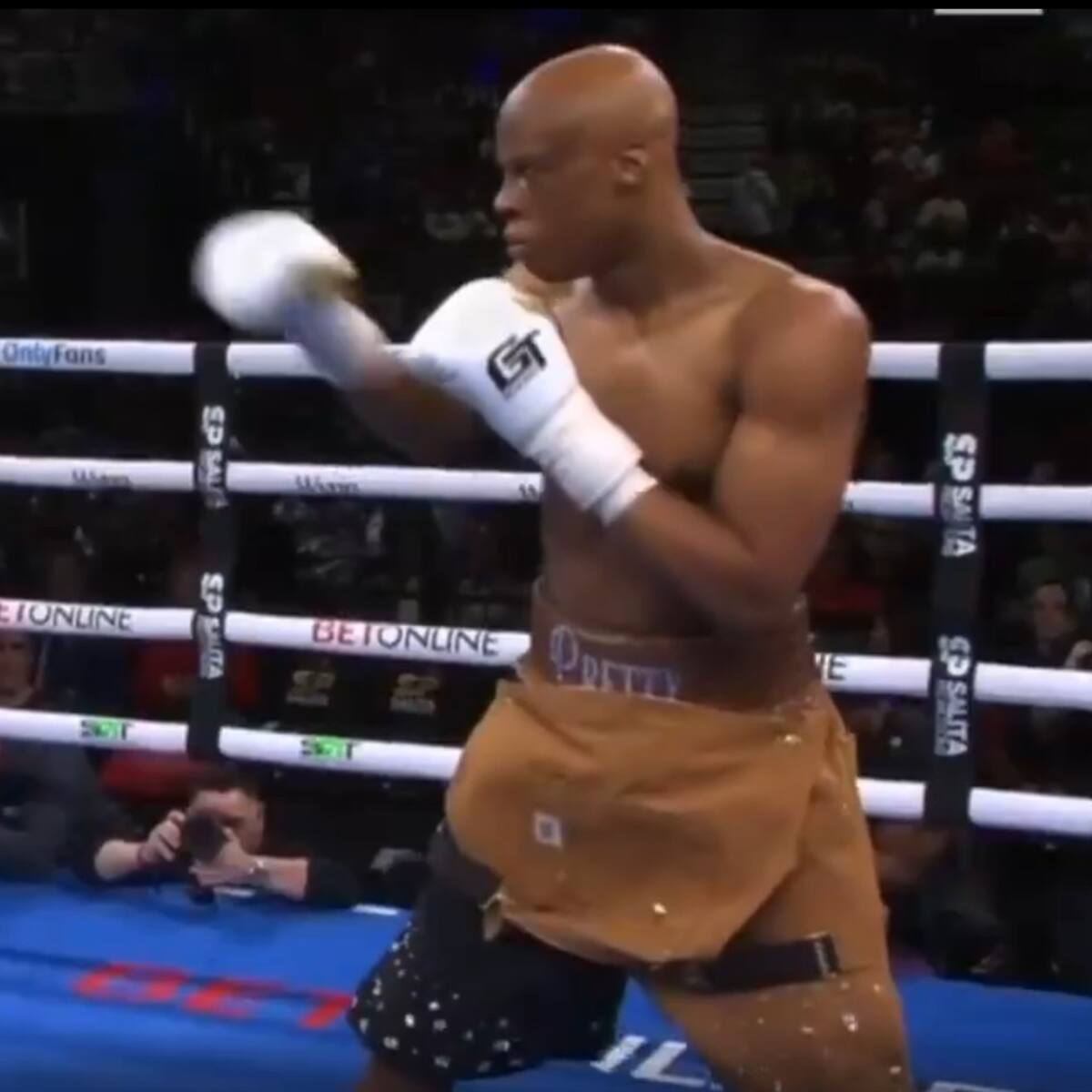 “Nunca ví nada igual”: boxeador se desploma en medio de combate