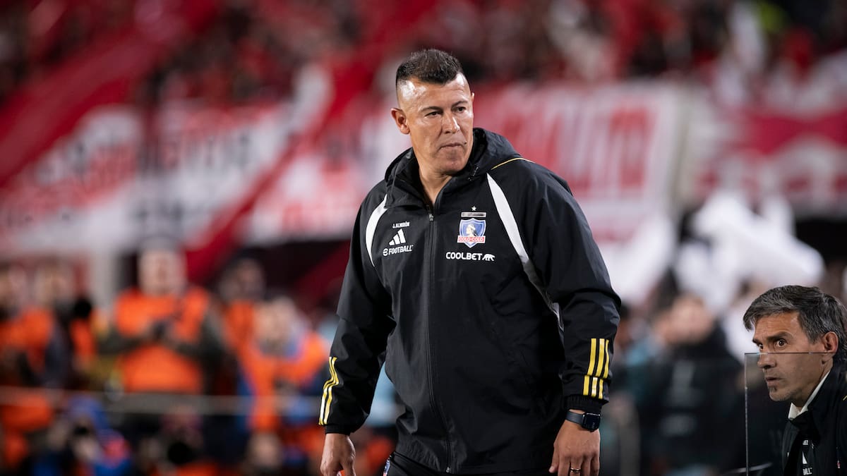 Atentos en Colo Colo: revelan la postura de Jorge Almirón ante interés de club mexicano