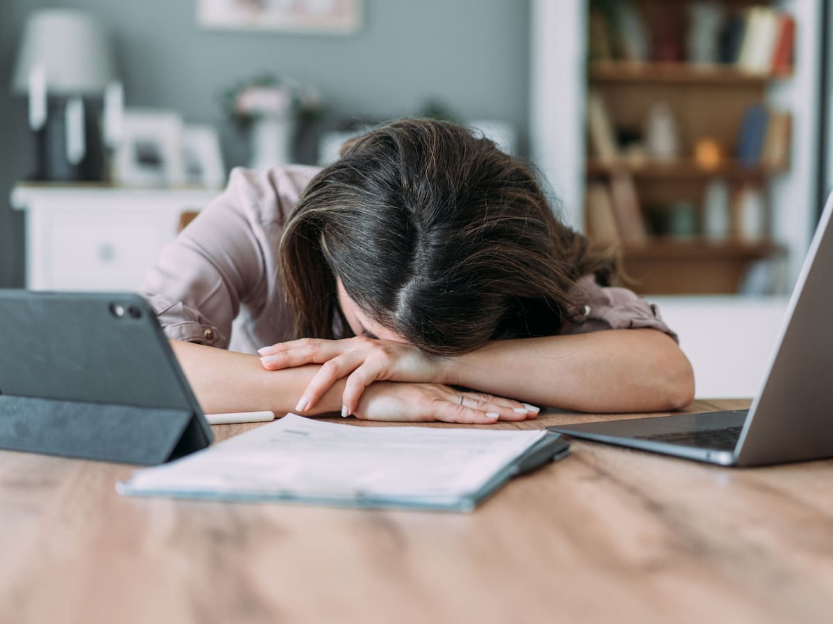 Este es el puesto que ocupa Chile entre los países con mayor aburrimiento laboral en Latinoamérica