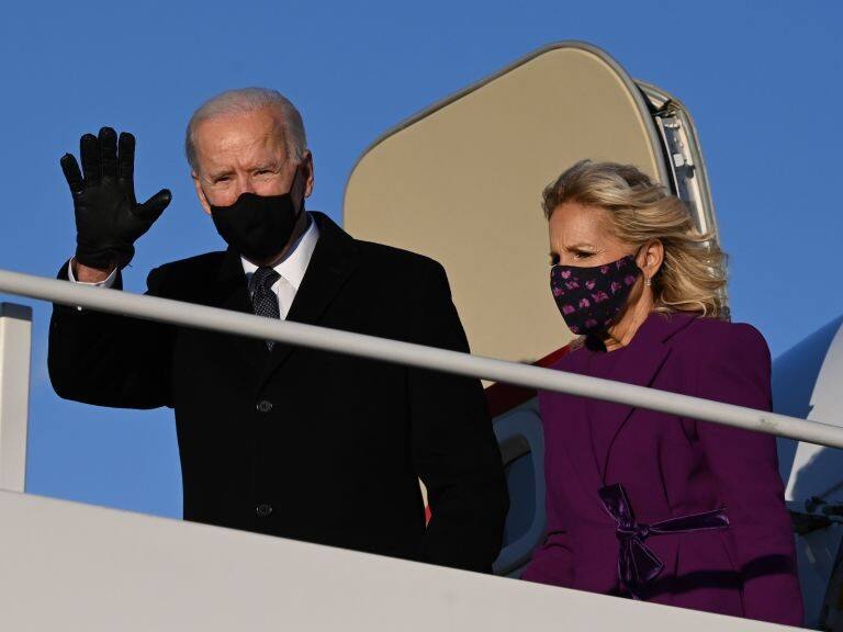 US President-elect Joe Biden and incoming First Lady Jill Biden arrive at Joint Base Andrews in Maryland on January 19, 2021, one day ahead of his inauguration as 46th President of the US. (Photo by JIM WATSON / AFP) (Photo by JIM WATSON/AFP via Getty Images)