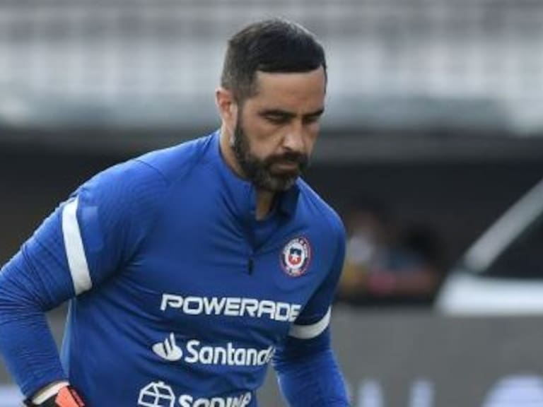 Claudio Bravo y la derrota ante Colombia: "Hay que seguir con la ilusión de que podemos clasificar a una Copa del Mundo"