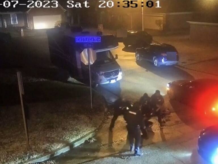 EEUU: la policía libera el vídeo de la detención y la brutal golpiza a Tyre Nichols