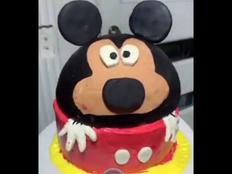 Dueña de pastelería que se hizo viral por torta de Mickey Mouse acusó amenazas y una baja en sus ventas