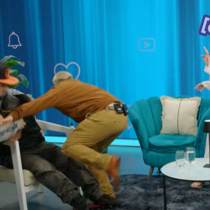 “Este hue... es amarillo”: programa chileno casi termina a los golpes tras feo cruce entre invitados