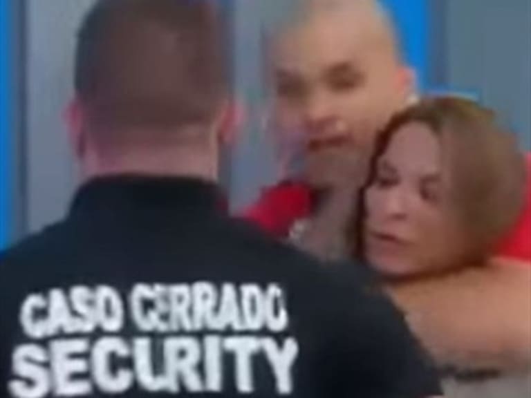 Dra. Ana María Polo fue tomada como rehén en vivo por un litigante