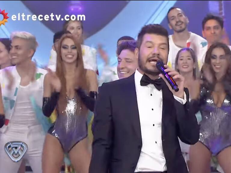 Con siete meses de embarazo: Pampita bailó tango en el renovado set de ShowMatch