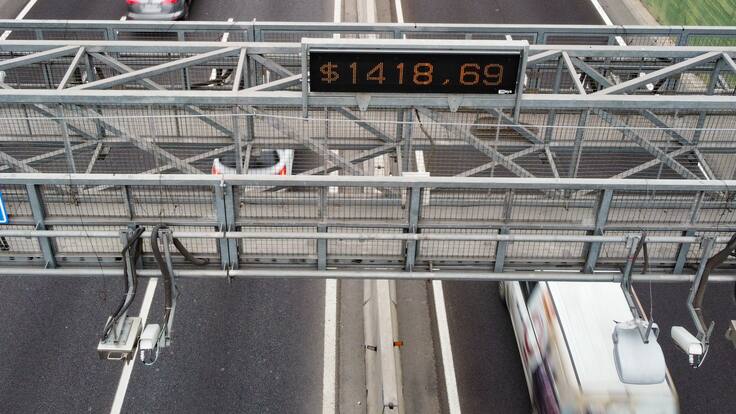 Cámara discutirá proyecto que elimina multas municipales por circular sin TAG en autopistas