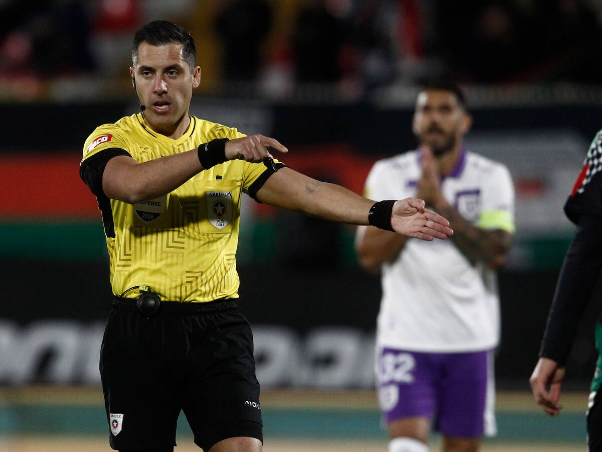FIFA confirma el debut del árbitro chileno Cristián Garay en el Mundial 2026: este será el partido que dirigirá