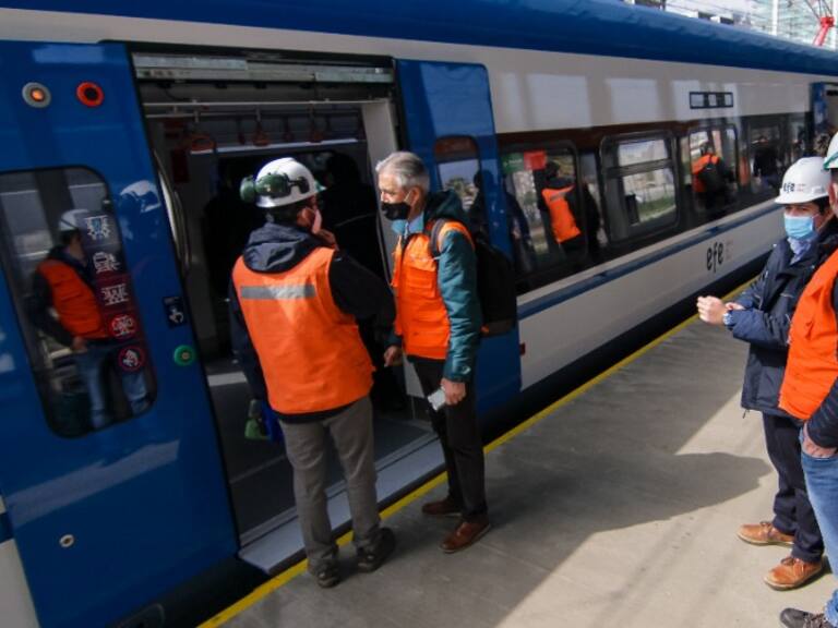 Ferrocarriles del Estado inaugura la primera farmacia en estación de tren de San Bernardo