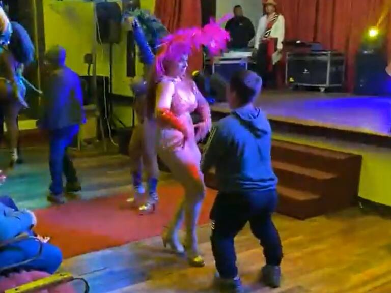 ¡Hasta con show de Noelia Arias! Polémica en El Olivar por desatada celebración con vedettes por el Día del Padre