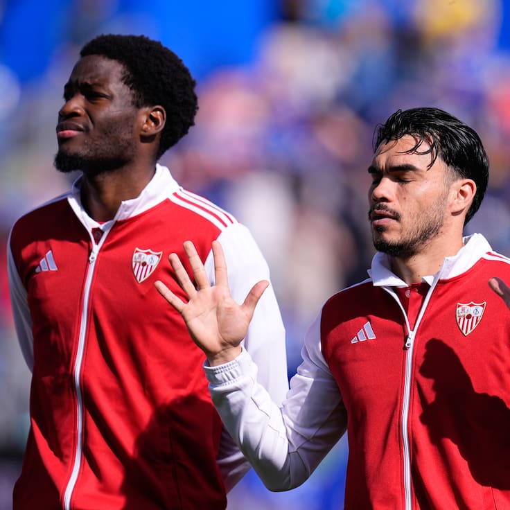 Suazo advierte a Pellegrini en la previa del derbi sevillano: “Lo respeto mucho, pero hoy es mi rival y le quiero ganar”