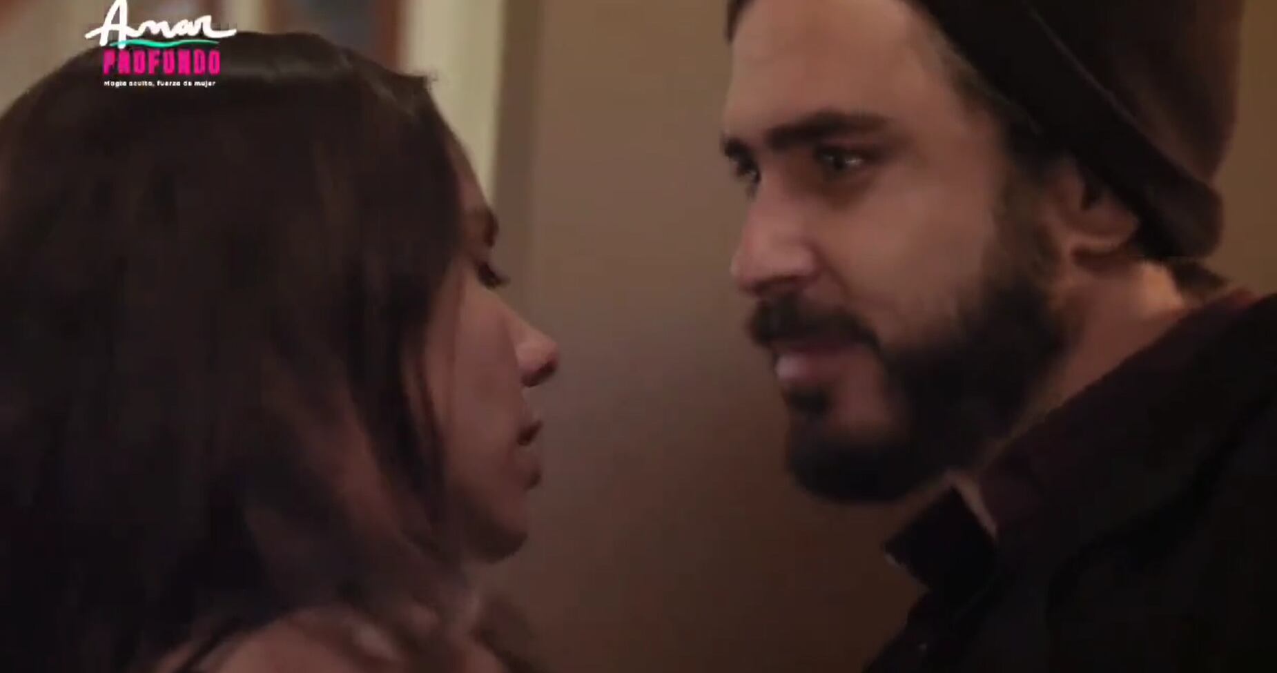 Al fin: Televidentes aplauden escena de beso de protagonistas de Amar Profundo | Captura Mega