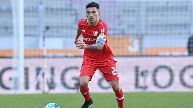 AUGSBURG, GERMANY - FEBRUARY 21: Charles Aranguiz of Leverkusen plays the ball during the Bundesliga match between FC Augsburg and Bayer 04 Leverkusen at WWK-Arena on February 21, 2021 in Augsburg, Germany. (Photo by Sebastian Widmann/Getty Images)