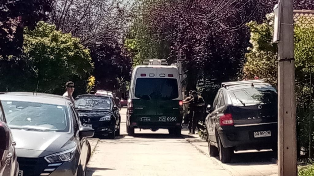 Carabineros trabaja en el sitio del suceso. / ADN.cl