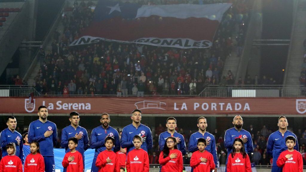 6 de Junio del 2019/LA SERENA Seleccion de Chile, canta el himno nacional, durante el partido despedida de la Selección Chilena, quien se enfrenta a Haiti, antes de partir a la Copa America de Brasil 2019, jugado en el Estadio La Portada de la Serena
FOTO: RODRIGO SAENZ/AGENCIAUNO
