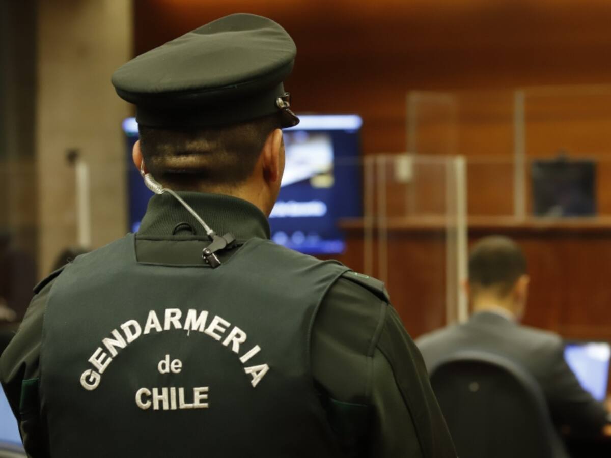 Solicitan internación provisoria para sujeto que provocó incendio que afectó su casa y la de una vecina en San Carlos