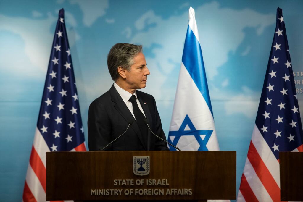 El canciller de Estados Unidos Antony Blinken ante la prensa en Israel