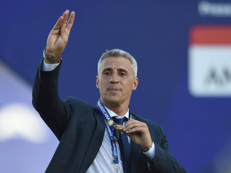 ¿Opción en «La Roja»? Hernán Crespo anunció su salida de Defensa y Justicia