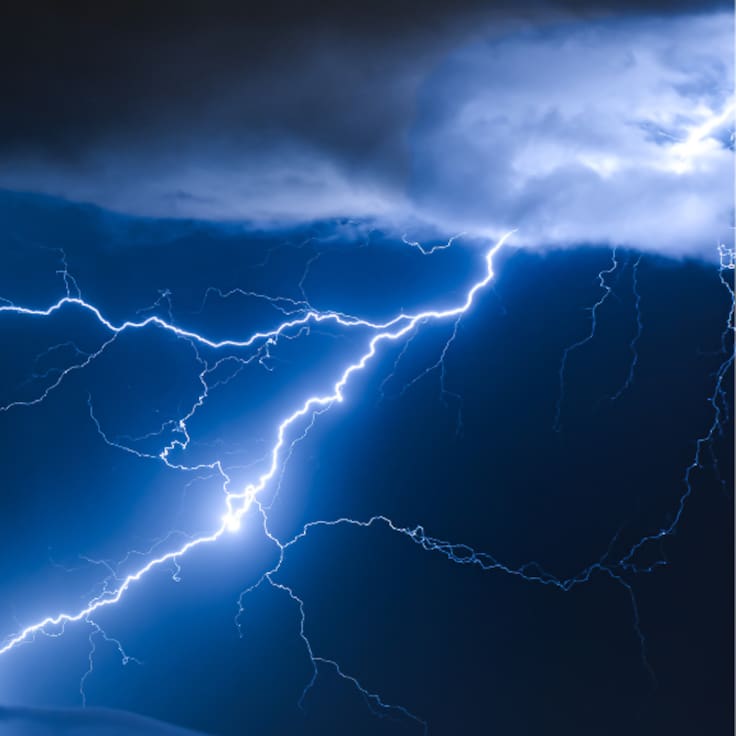 Meteorología activa avisos por cuatro días de tormentas eléctricas y fenómenos “potencialmente riesgosos” en Chile