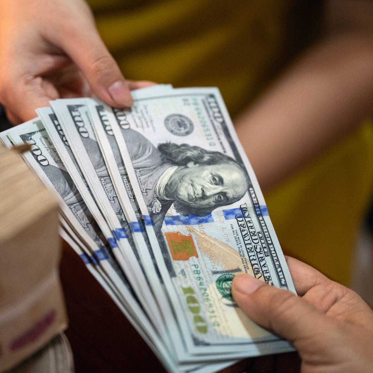 Dólar cae en Chile tras fuerte repunte del cobre: la razón por la que el peso chileno sale beneficiado