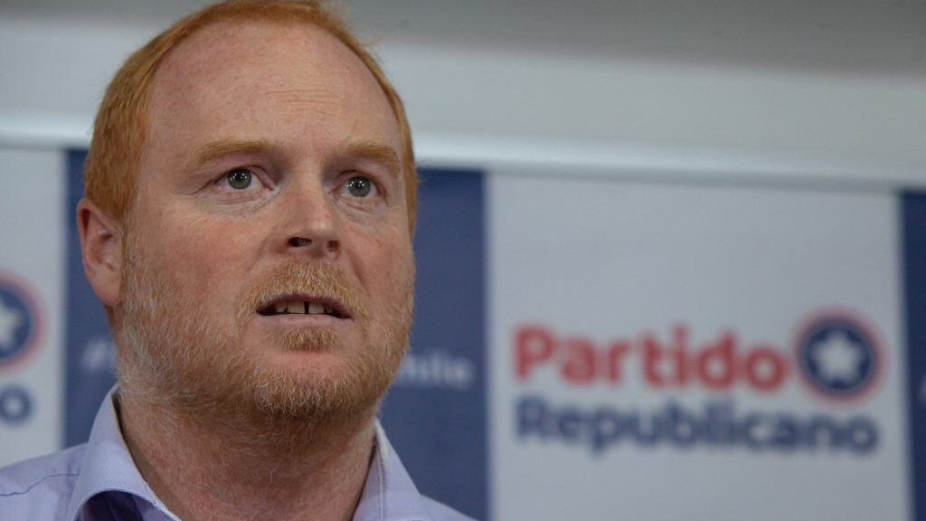 19 de Enero de 2022/SANTIAGOEl presidente del Partido Republicano, Rojo Edwards, condena las recientes jornadas de violencia en la Macrozona Sur del país y emplaza al presidente electo, Gabriel Boric, a comprometerse no dialogar con el terrorismo
FOTO: LUKAS SOLIS/AGENCIA UNO