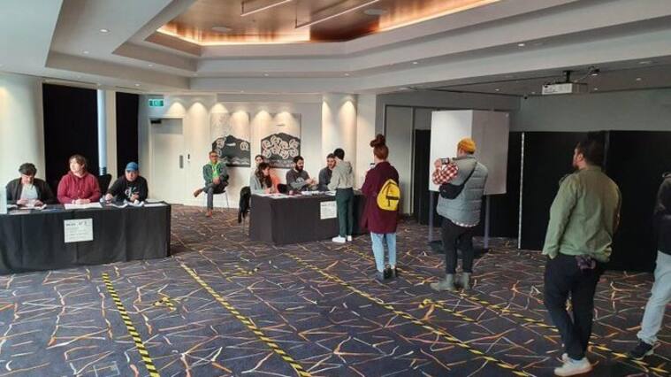 Mesa de votación en la ciudad de Auckland