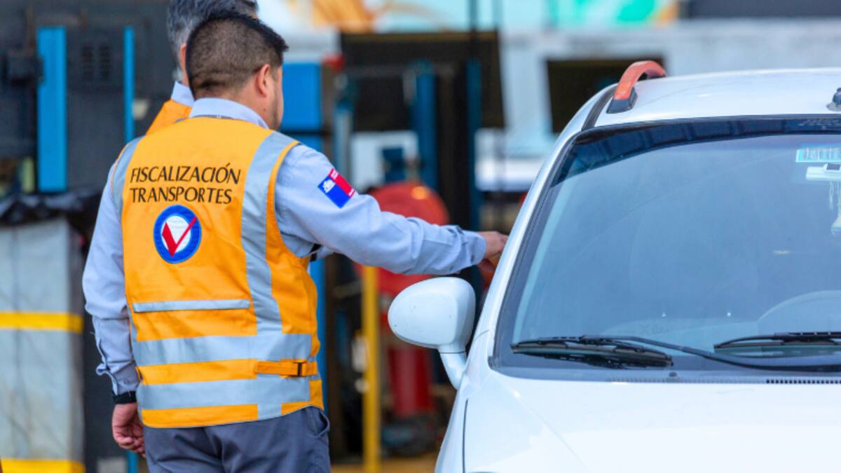 Revisión técnica en Chile: estos son los autos que tendrán un año extra sin realizar el trámite