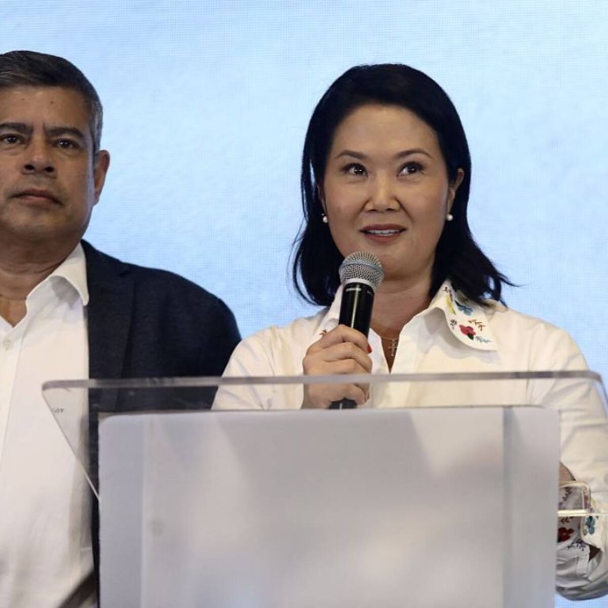 Infartante definición en Perú: Keiko Fujimori vuelve a liderar el escrutinio por menos de 1.000 votos