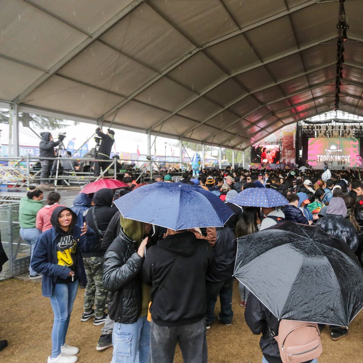 Hasta 20 mm de lluvia en Fiestas Patrias: revisa a qué hora comenzarán las precipitaciones en Santiago