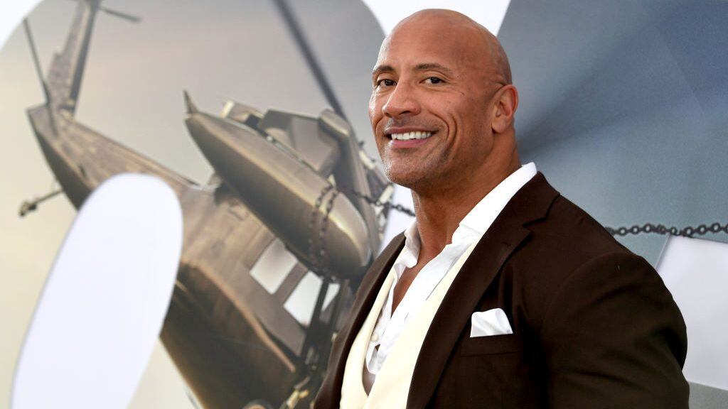 Dwayne Johnson. La Roca - James Bond. agente 007