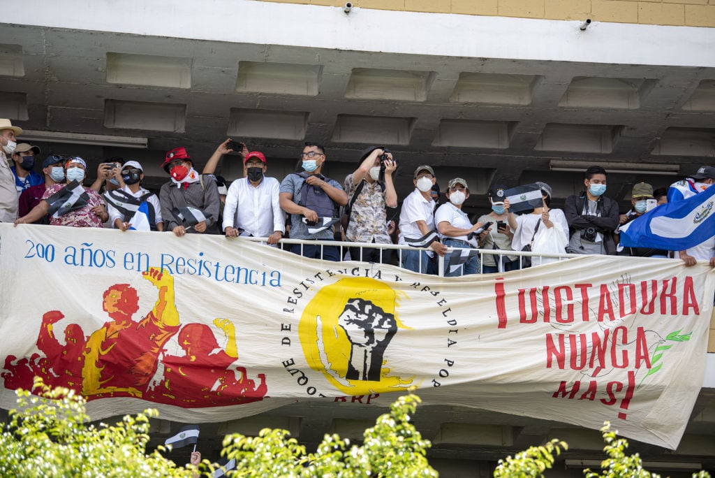 Masiva manifestación contra el gobierno de Nayib Bukele en San Salvador
