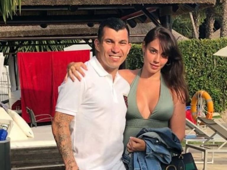 Esposa de Gary Medel sufre al estar lejos de su marido mientras disputa la Copa América: «Quería estar ahí»