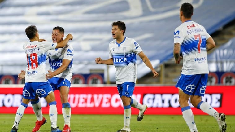22 de Noviembre del 2020/SANTIAGOJuan Fuentes(c) anota y celebra su primer gol y el 4 a 2 de Universidad Católica ,durante el partido valido por la Vigésima fecha del Campeonato Nacional AFP PlanVital 2020, entre Universidad Católica vs Deportes Antofagasta, disputado en el Estadio San Carlos de Apoquindo.
FOTO:FRANCISCO LONGA/AGENCIAUNO