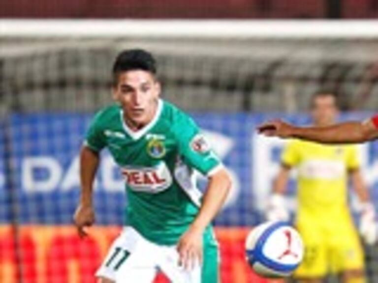 Unión Española en el cierre doblegó a un Audax Italiano que terminó con nueve jugadores