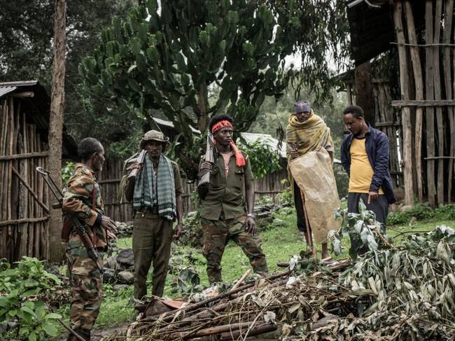 Milicias zonales se protegen del conflicto armado en Etiopía