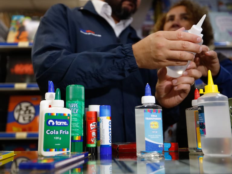 ¿Cómo gastar menos en útiles y uniformes escolares? Nuevo comparador cotiza entre más de 150 mil precios (ojo al lápiz pasta)