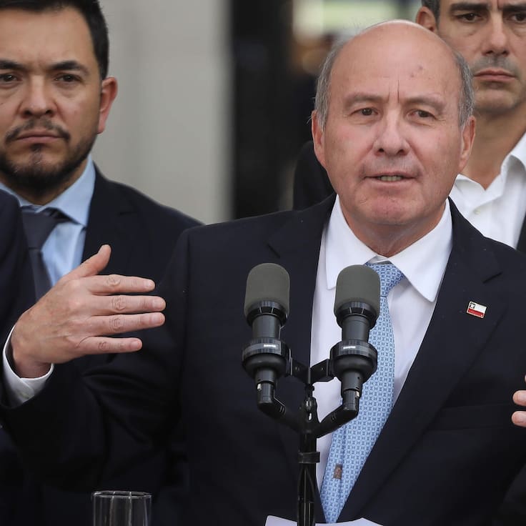 “No se puede tapar el sol con un dedo”: ministro Quiroz defiende cifras de “caja fiscal” y apunta nuevamente a gestión anterior