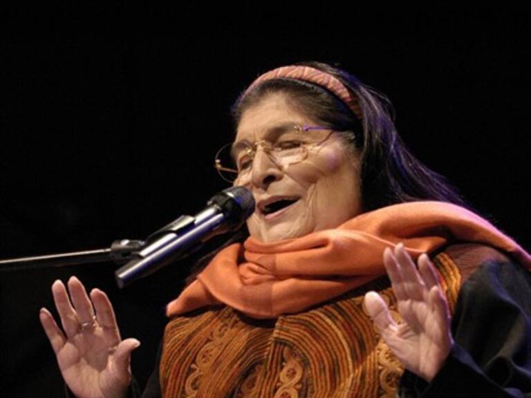 Google homenajea a Mercedes Sosa a 54 años de su hito en el Festival Cosquín Folk