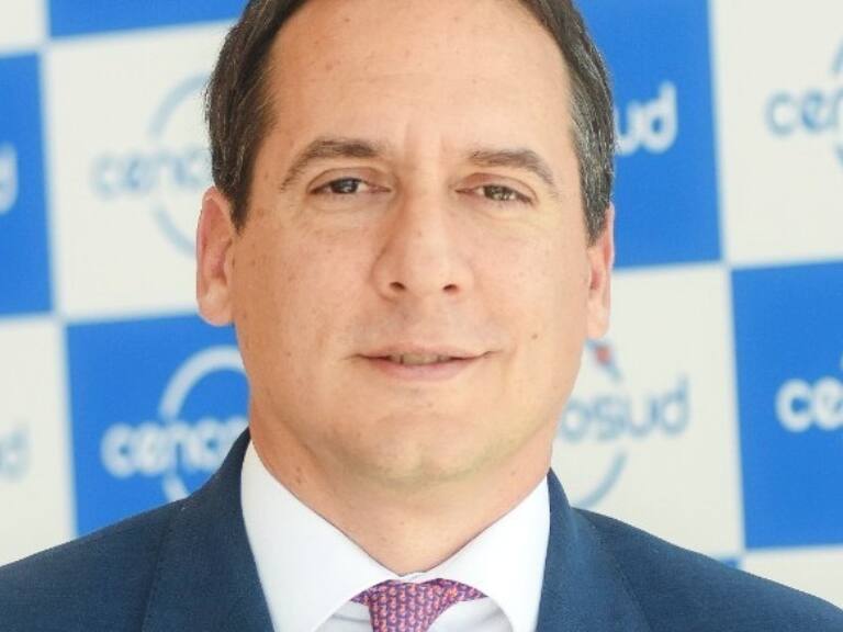 Renuncia gerente de Cencosud tras multa por uso de información privilegiada