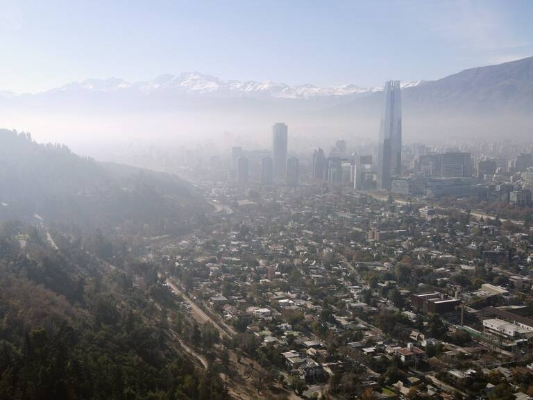 02 de Junio de 2021 / SANTIAGO Vista panoramica de la Capital de Santiago.
FOTO:CRISTOBAL ESCOBAR/AGENCIAUNO