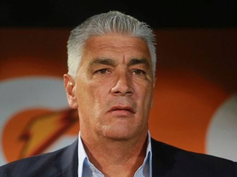 Diario Olé asegura que Omar De Felippe asumirá como técnico de Universidad de Chile