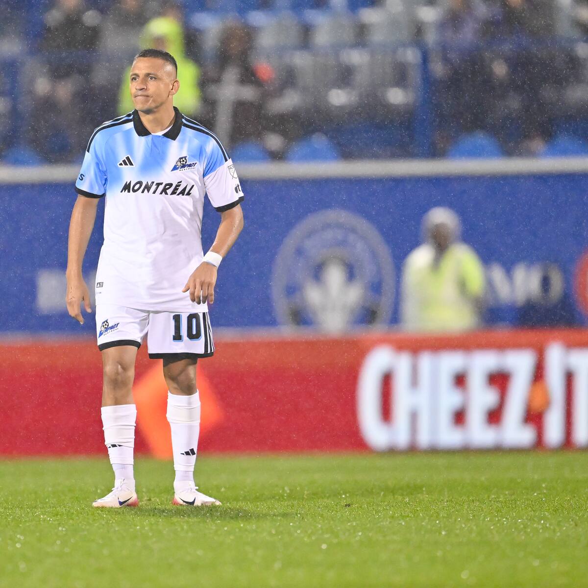 Alexis Sánchez no oculta su molestia en Montreal y DT revela tenso momento con sus compañeros