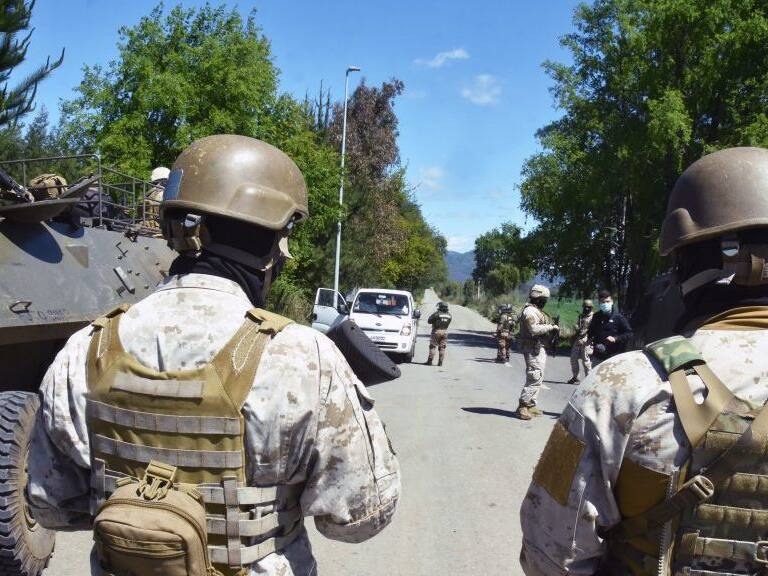 15 DE OCTUBRE DE 2021 / ERCILLA Despliegue de militares, policial en la zona de Ercilla Collipulli Pidima , Pailahueque y ruta 5 sur por estado de excepción.
FOTO: HECTOR ANDRADE/ AGENCIAUNO