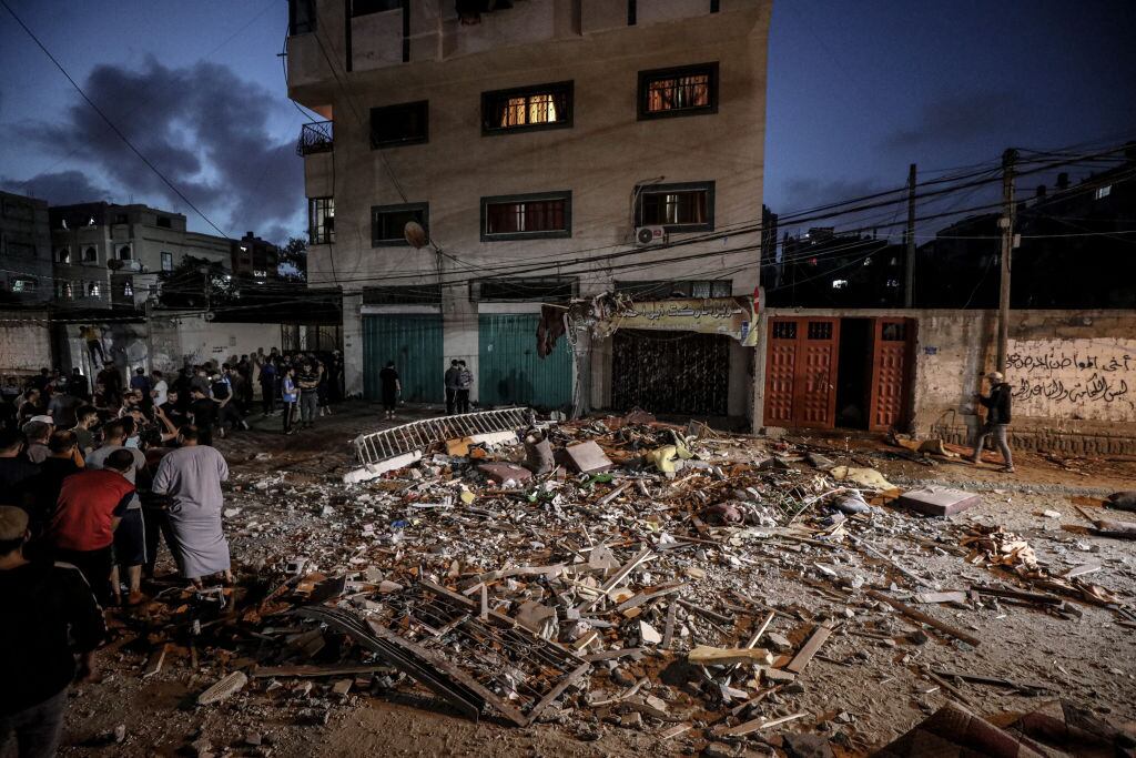 Edificio destruido por el bombardeo israelí sobre Gaza