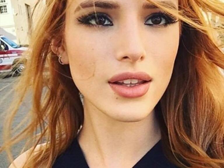 Se cansó: Bella Thorne publicó sus fotos privadas en Twitter para evitar las amenazas de los haters