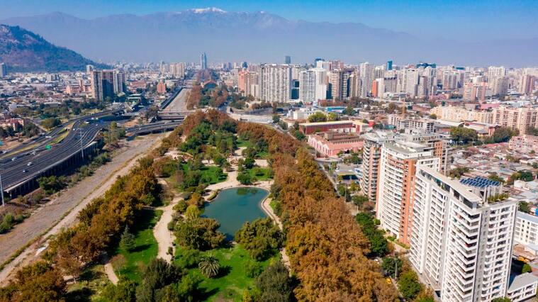 Aerial view showing Los Reyes park -empty due to the lockdown ordered to fight the spread of the novel coronavirus COVID-19- in Santiago on April 14, 2020. - The worldwide death toll from the novel coronavirus pandemic rose to 120,013 on Tuesday, according to a tally compiled by AFP at 1100 GMT from official sources. (Photo by Martin BERNETTI / AFP) (Photo by MARTIN BERNETTI/AFP via Getty Images)