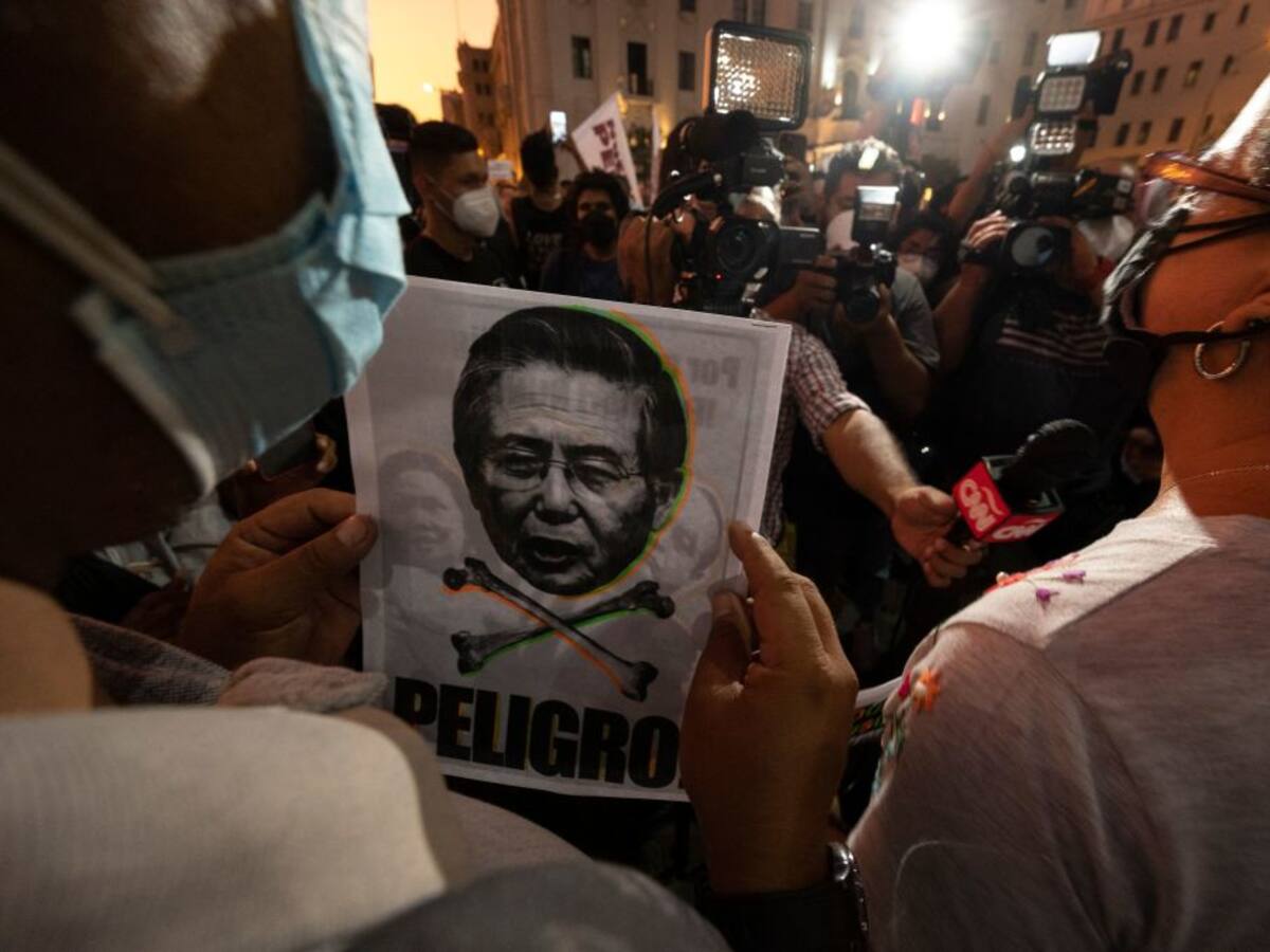 Legisladora denuncia constitucionalmente a magistrados del TC que autorizaron indulto a Fujimori